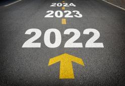 Ecco come immaginano il futuro i giovani italiani: 5 ore di lavoro al giorno e tanta IA
