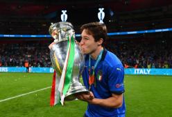 Il primo pensiero di Federico Chiesa dopo la vittoria è la mamma: “Ti amo mamma”