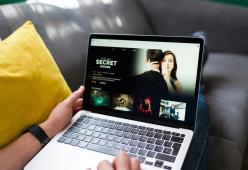 Guardare le serie tv in straming può costare anche 30 euro l’anno