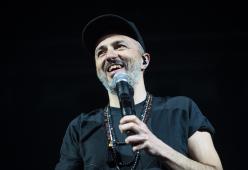 Samuel: si balla con "Occhiali Da Sole"