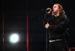 Lewis Capaldi torna con un nuovo album
