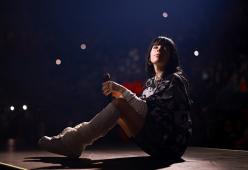 Billie Eilish soffre della della "sindrome dell'impostore"