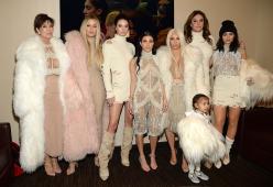 #kardblock: un uomo ha creato un'app per filtrare le menzioni dei Kardashian