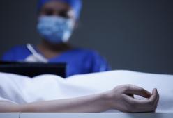 India: dichiarato morto si risveglia sul tavolo operatorio