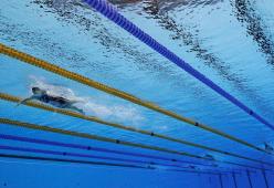 Dopo i pub in UK riaprono anche le piscine