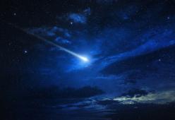 Meteorite sopra Puglia e Basilicata: social invasi di segnalazioni 