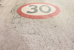 Il Parlamento Ue propone il limite 30 km/h in tutte le città