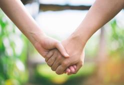 Ecco chi sarebbero i "congiunti" a cui si potrà far visita nella Fase 2