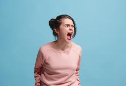 Le donne con un “brutto” carattere fanno scelte più intelligenti 