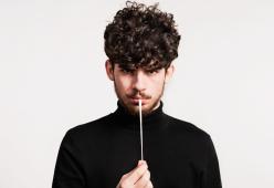 Sono uscita con un ragazzo che impila i chewing gum masticati sul comodino 