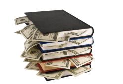 Trova 500$ dentro al libro usato appena acquistato: giusto tenerli? 