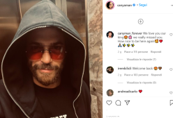 Can Yaman è di nuovo sui social dopo essere improvvisamente scomparso