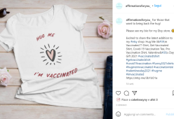 T-shirt a tema vaccinazione: online esplode la moda