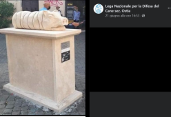 A Trastevere la fontana omaggio alla porchetta sta facendo infuriare gli animalisti 
