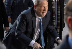 Weinstein condannato a 23 anni di carcere per violenza sessuale e stupro