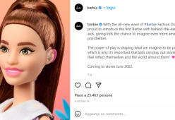 Barbie con l’apparecchio acustico: la prima bambola non udente
