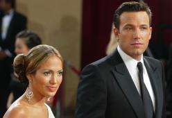 Ben Affleck e Jennifer Lopez si baciano in una palestra a Miami
