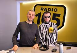 Il debutto di Rosa Chemical a 105 Mi Casa: Sanremo, Fedez e il tour