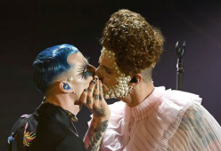 Boss Doms: “Il bacio con Achille Lauro è stato un messaggio di libertà. Amate chi volete”
