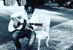 "La mia storia tra le dita" 25 anni dopo: Gianluca Grignani lancia il nuovo singolo 