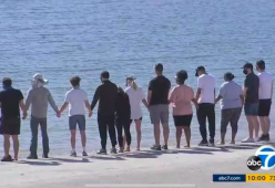 Naya Rivera: il cast di Glee riunito sul Lago Piru per l'ultimo saluto