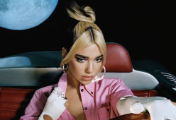 Dua Lipa annuncia l’arrivo del B side di "Future Nostalgia": “Ho in serbo nuova musica fino al 2022!”