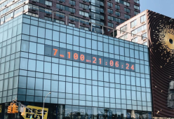 A Manhattan è partito il countdown verso il collasso della Terra:  il Climate Clock