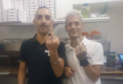 Ristoratori vittime di omofobia con una lettera anonima: “Siete gay, i clienti hanno paura di mangiare da voi”