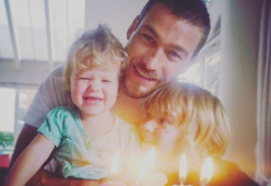 "Spartacus", cioè Andy Whitfield, avrebbe compiuto 39 anni