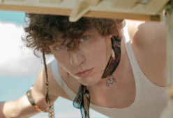 Irama inedito balla davanti ai fornelli su Tik Tok