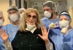 Iva Zanicchi è guarita dal Covid e torna a casa: “Ringrazio i medici, non sono solo eroi, sono dei professionisti”