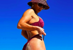 Jennifer Lopez in bikini: a 51 anni è sempre una bomba sexy 