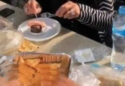 Egitto, una cake designer è stata arrestata per aver realizzato cupcakes a forma di pene