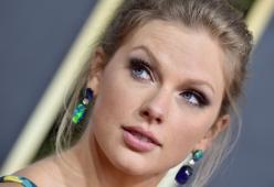 Taylor Swift da record: prima artista della storia a debuttare alla numero uno con album e singolo