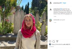 Senza reggiseno in moschea: pioggia di critiche per Amber Heard