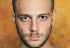 Il testo di Anastasio per Sanremo 2020: Rosso di rabbia