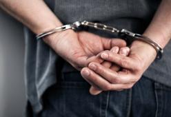 Tenta un furto in spiaggia, ma è al lido dei Carabinieri: arrestato