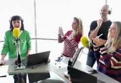 105 Take Away: Lodovica Comello canta "King of pain" dei Police