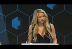 Shakira: il suo impegno umanitario premiato al World Economic Forum