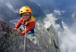 Record: a soli 3 anni raggiunge una vetta a 3.308 metri