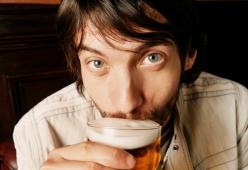 Quanta birra resta intrappolata nella barba e nei baffi?