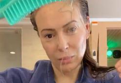 Alyssa Milano di "Streghe" mostra i capelli persi a causa del Covid-19