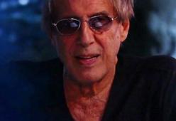 Adriano Celentano lancia un appello ai giovani: "Assembramenti: pura follia di massa"