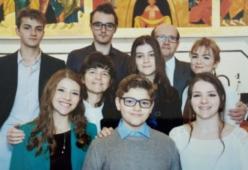 Madre di 7 figli si laurea dedicando la tesi al marito morto per il Coronavirus