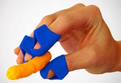 Arriva il copridita per mangiare le patatine senza sporcarsi le mani