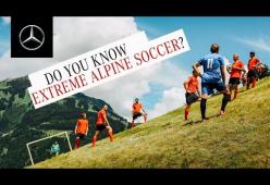 Sapete che esiste un calcio che si gioca sui pendi? 