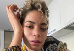 Elodie si mostra al naturale e conquista i fan