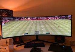 L'idea geniale di un 19enne per vedere l'intero campo di FIFA è virale