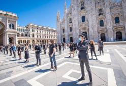 Flashmob degli artisti in Piazza Duomo per chiedere sostegno per il mondo della musica