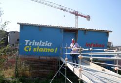 A Melzo costruita la “terrazza degli umarell”, così gli anziani potranno osservare i lavori alla Cascina Triulza